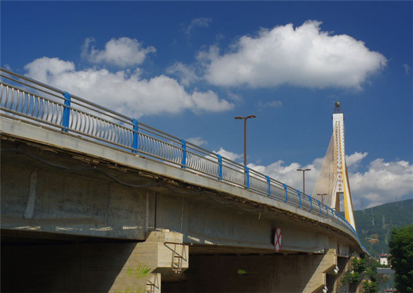 淄博不锈钢桥梁护栏常见问题及其解决方案