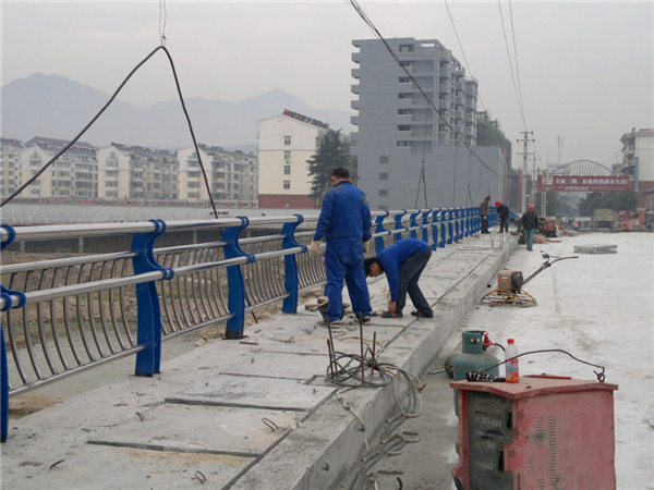 淄博不锈钢桥梁护栏近期市场价格分析