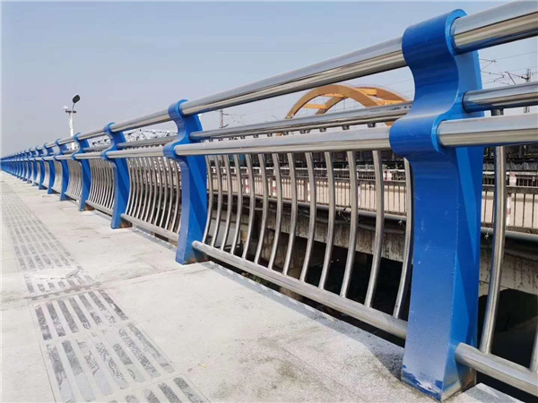 淄博304不锈钢复合管护栏的生产工艺揭秘